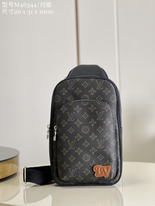 l**is V*t*n avenue sling bag nm