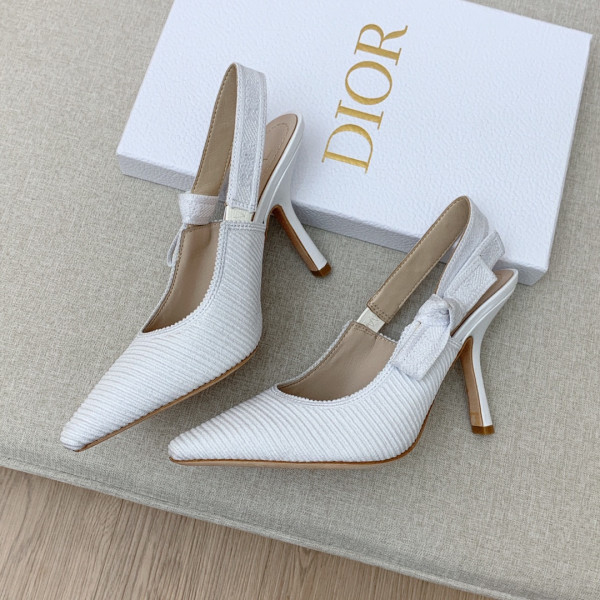 D*or j