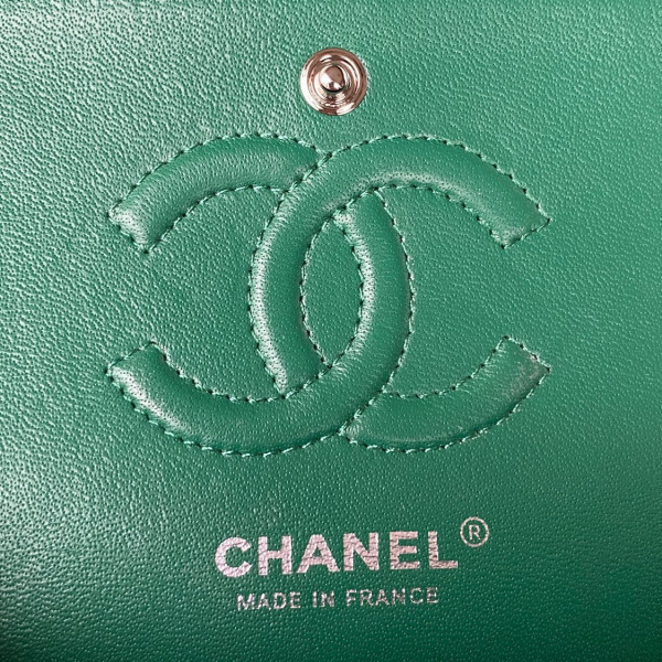 CL FLAP BAG 23CM