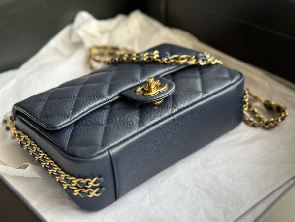 CL MINI FLAP BAG