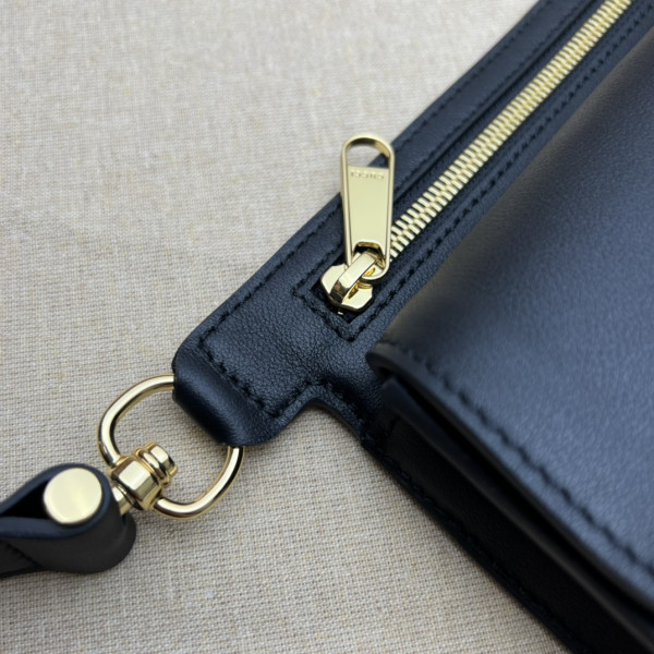 G*u*i blondie belt bag