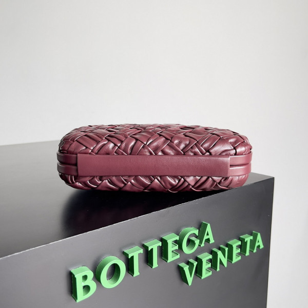 Bo*te*ga ve*ne*ta knot minaudiere