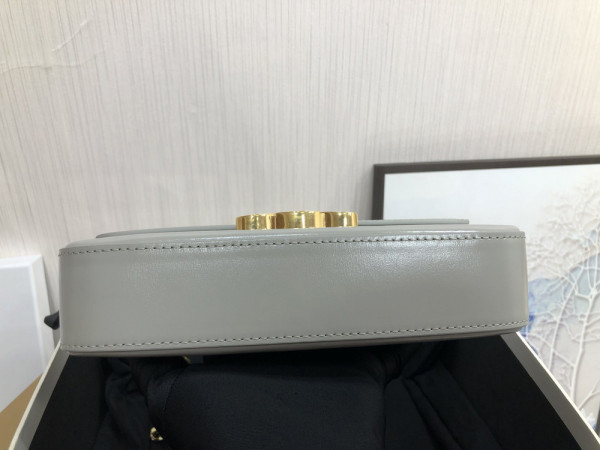 Ce**e chain shoulder bag triomphe