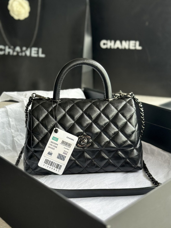 CL FLAP BAG WITH TOP HANDLE