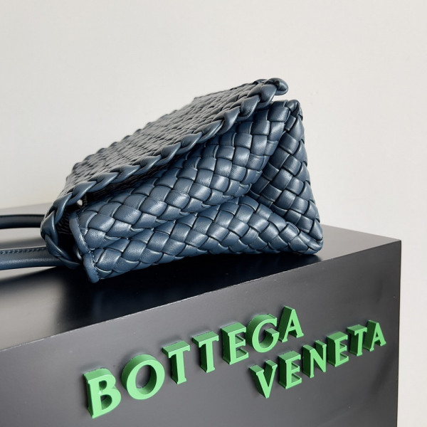 Bo*te*ga ve*ne*ta patti top handle bag