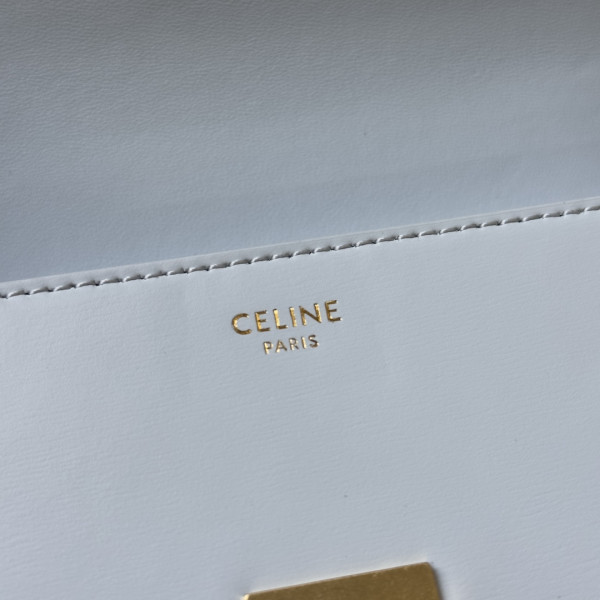 Ce**e chain shoulder bag triomphe