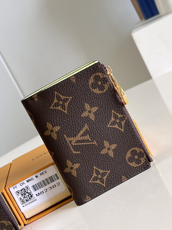 l**is V*t*n lisa wallet