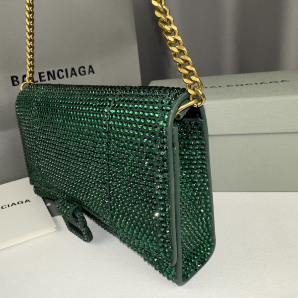 Ba*len*cia*ga hourglass wallet on chain