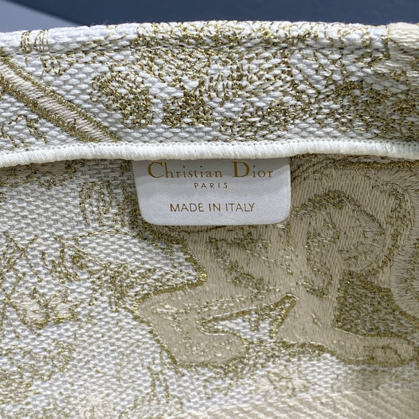 D*or book tote