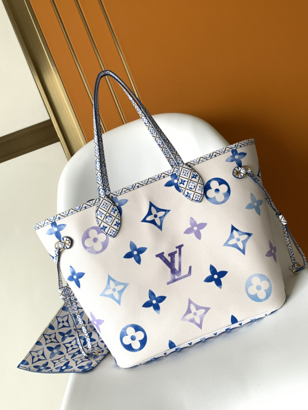 l**is V*t*n neverfull mm