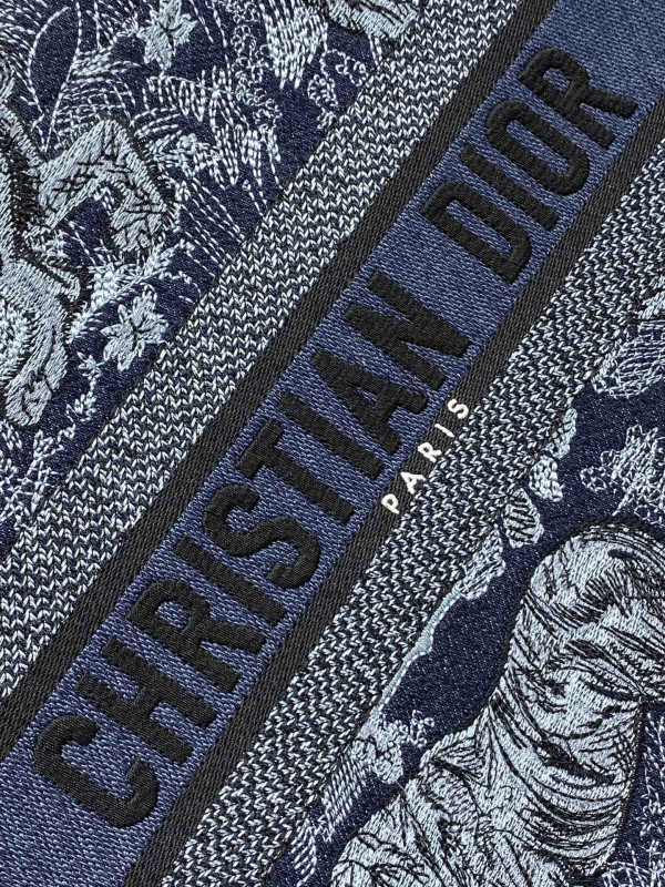 medium D*or book tote