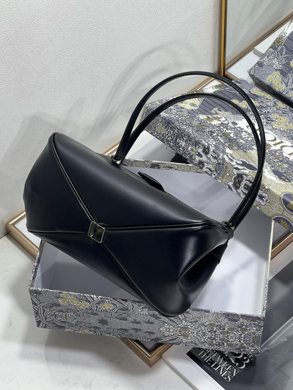 D*or key bag