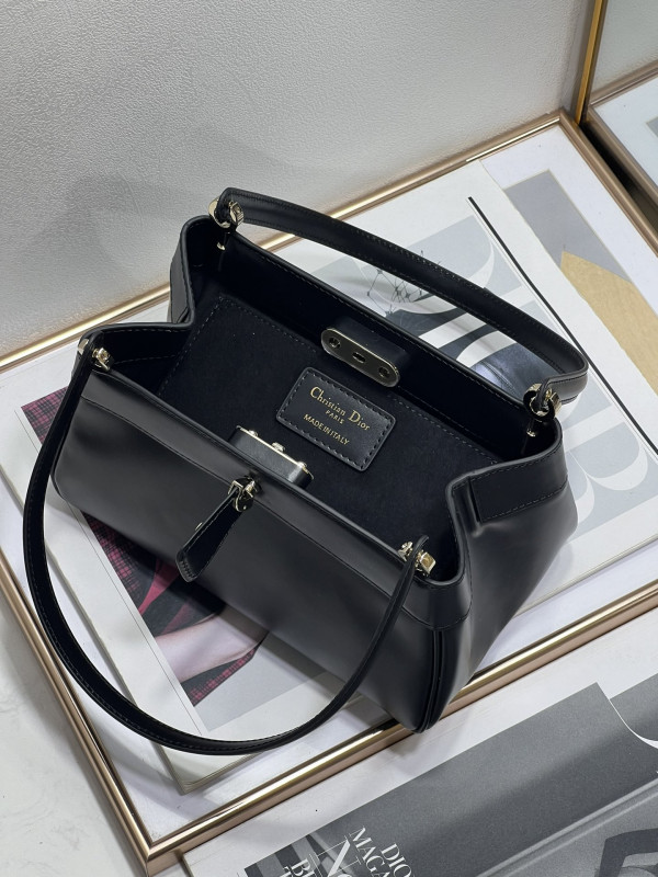 D*or key bag