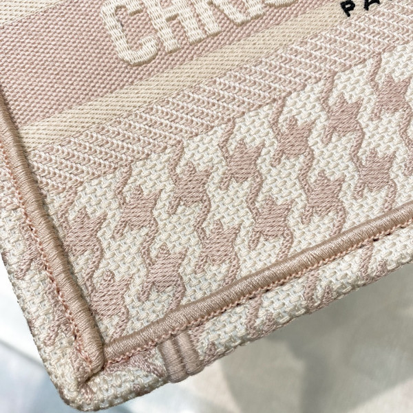 D*or book tote mini