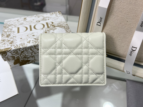 D*or wallet