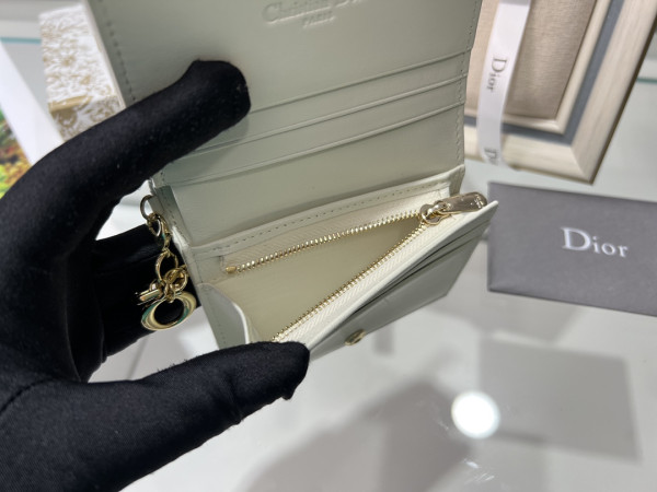 D*or wallet