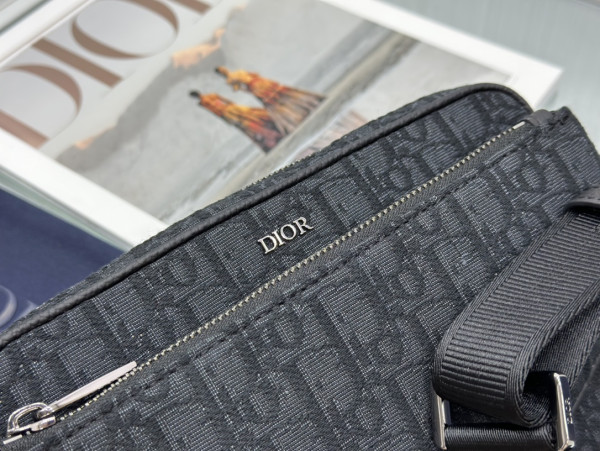 D*or saddle triple pouch