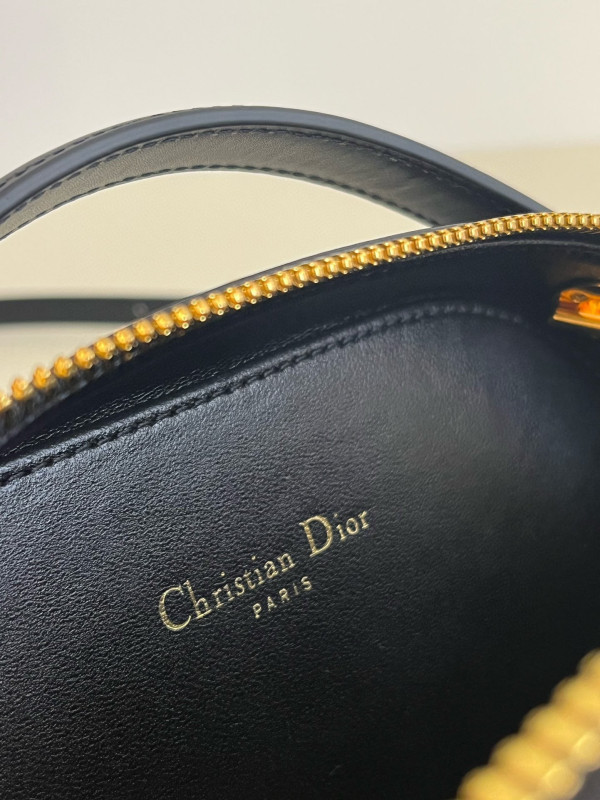 D*or cd signature oval camera bag