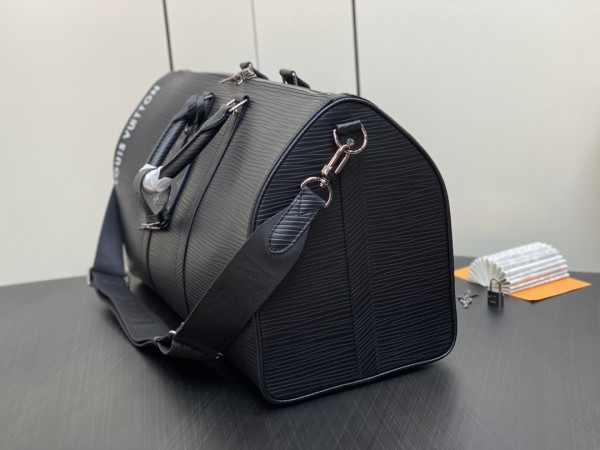 l**is V*t*n keepall bandouliÈre 50