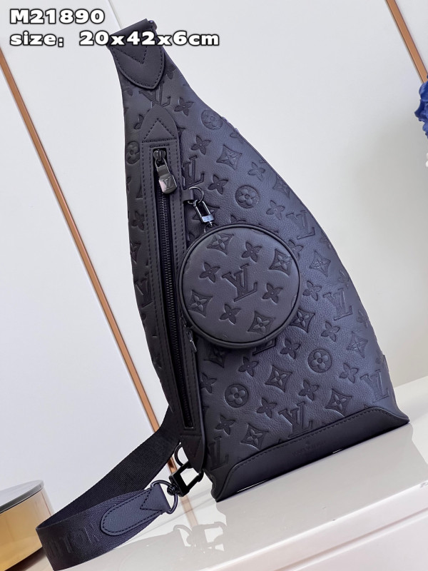 l**is V*t*n duo slingbag