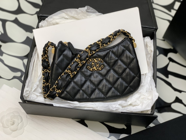 CL HOBO HANDBAG