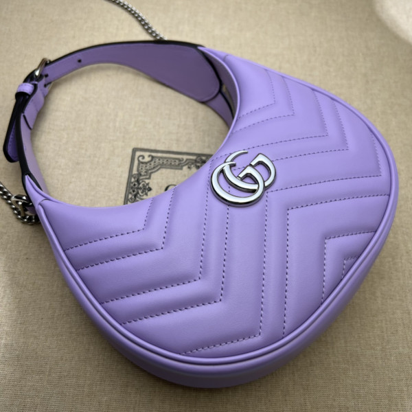 G*u*i gg marmont half-moon-shaped mini bag