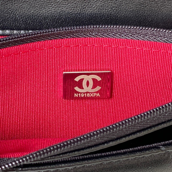 CL 19 WALLET ON CHAIN