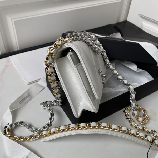 CL 19 WALLET ON CHAIN