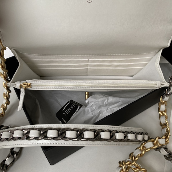 CL 19 WALLET ON CHAIN