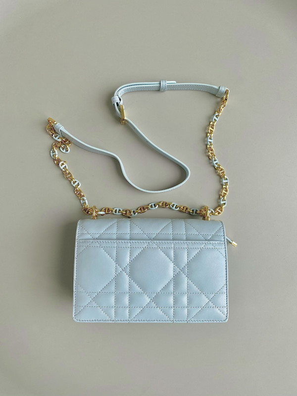D*or miss caro mini bag