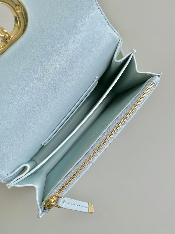 D*or miss caro mini bag