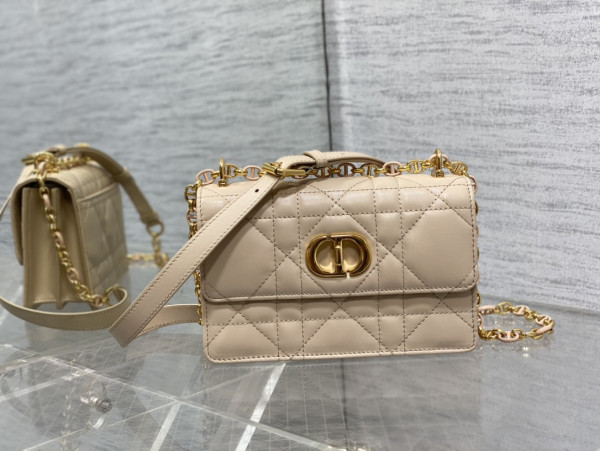D*or miss caro mini bag