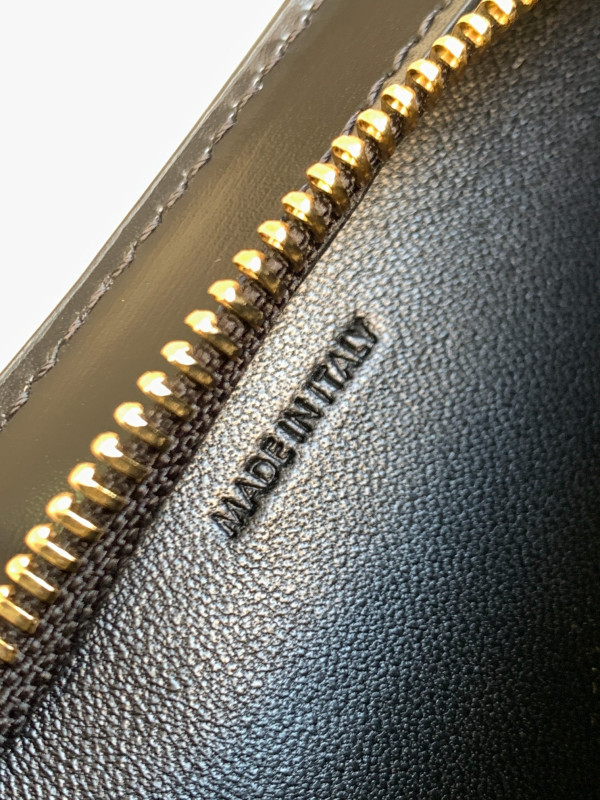 Ce**e medium croque bag