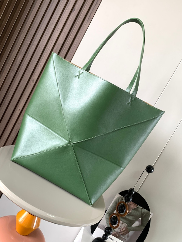 LOEWE Puzzle Fold Tote in shiny calfskin