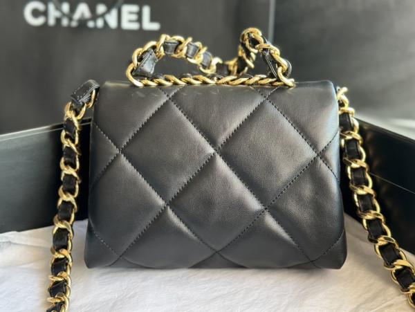 CL SMALL FLAP BAG