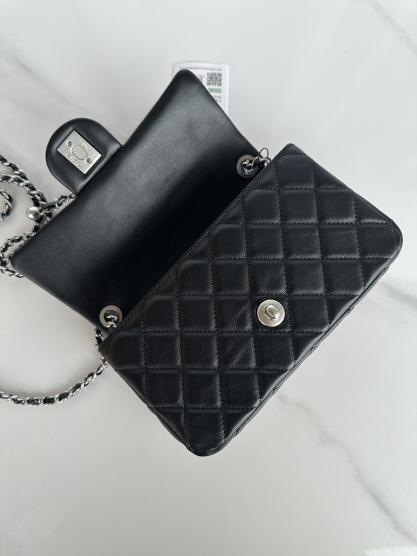 CL FLAP BAG