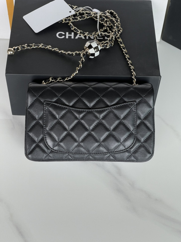 CL FLAP BAG