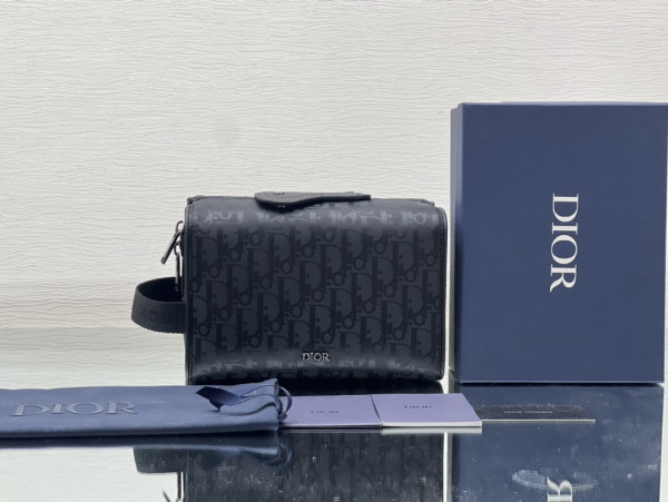 D*or lingot toiletry bag
