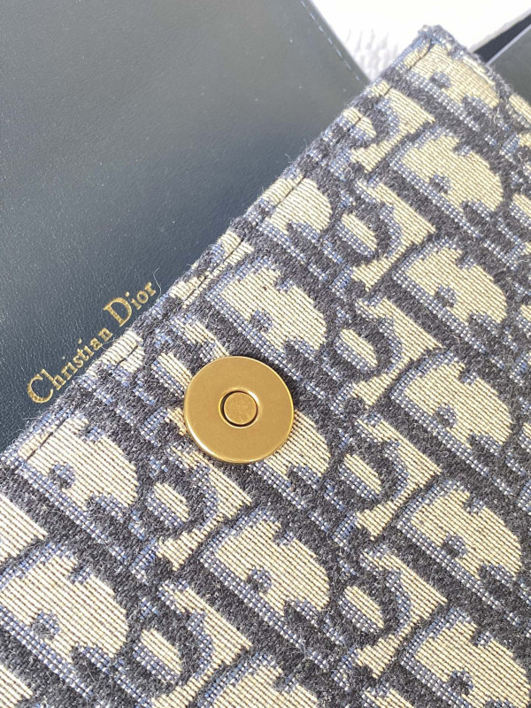 D*or saddle belt pouch