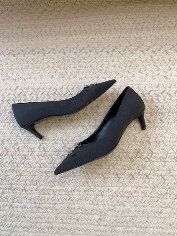Ce**e pumps