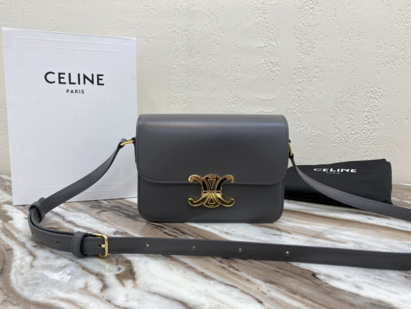Ce**e teen triomphe bag