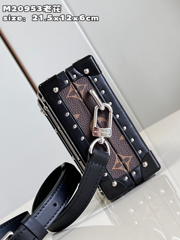 l**is V*t*n neo wallet trunk