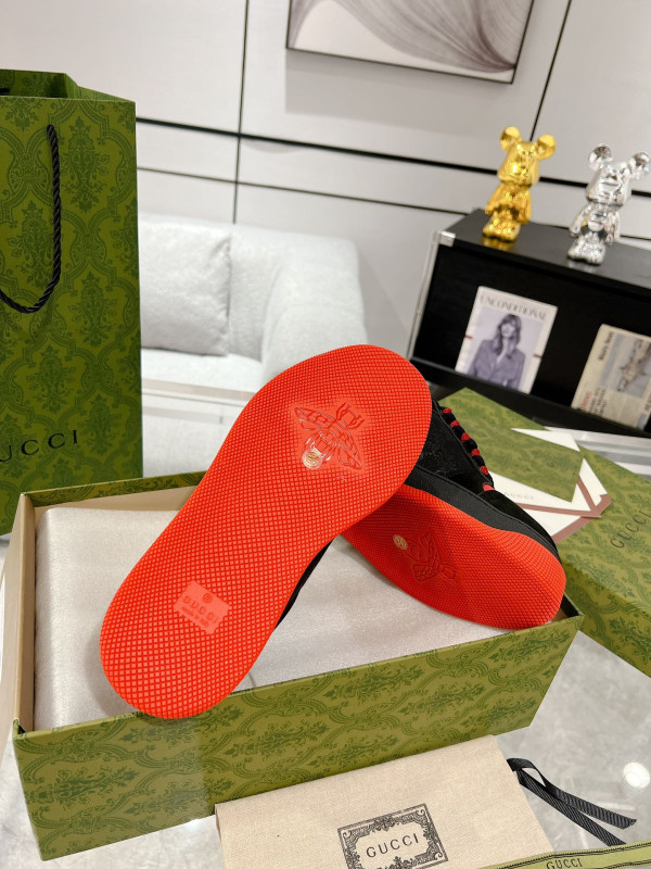 G*u*i sneaker