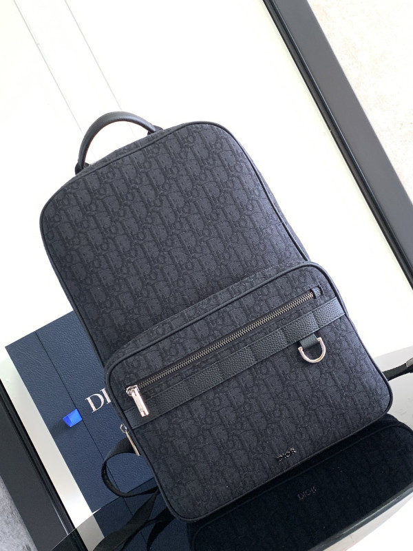 D*or safari backpack