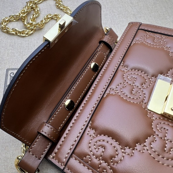 G*u*i gg matelassÉ small top handle bag
