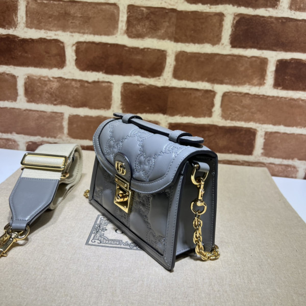G*u*i gg matelassÉ small top handle bag