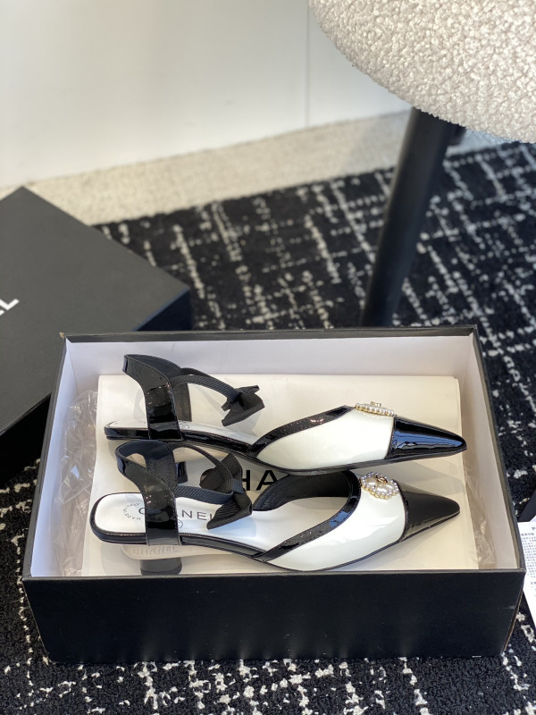 CL SANDALS