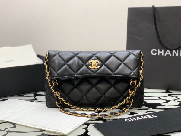 CL MAXI HOBO HANDBAG