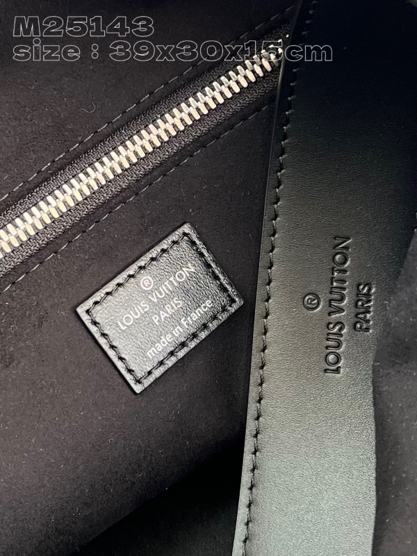 l**is V*t*n carryall mm- 39 x 30 x 15cm