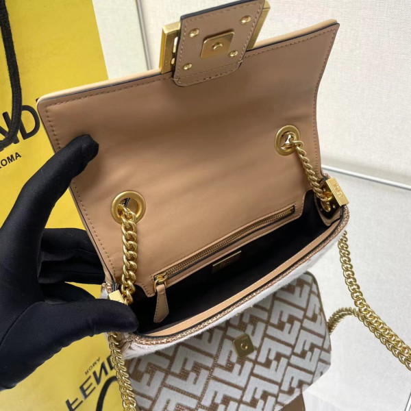 F**di baguette chain midi 397b98-24*14*7cm